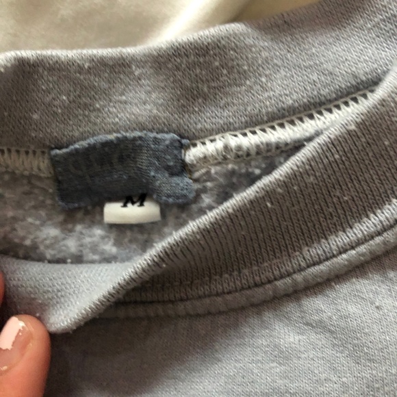 Brandy Melville Malibu crewneck - Picture 2 of 2